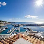 Hostal Port Corona